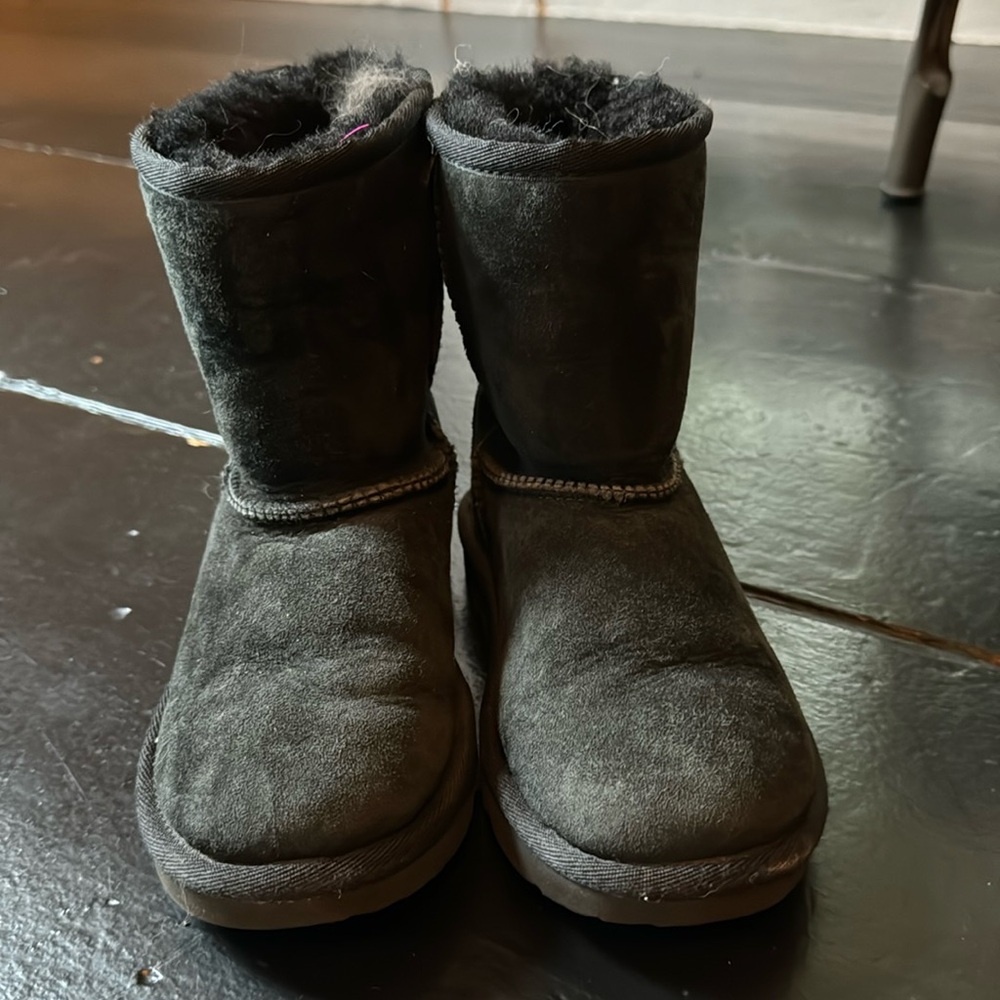 Ugg classic youth size 13 black